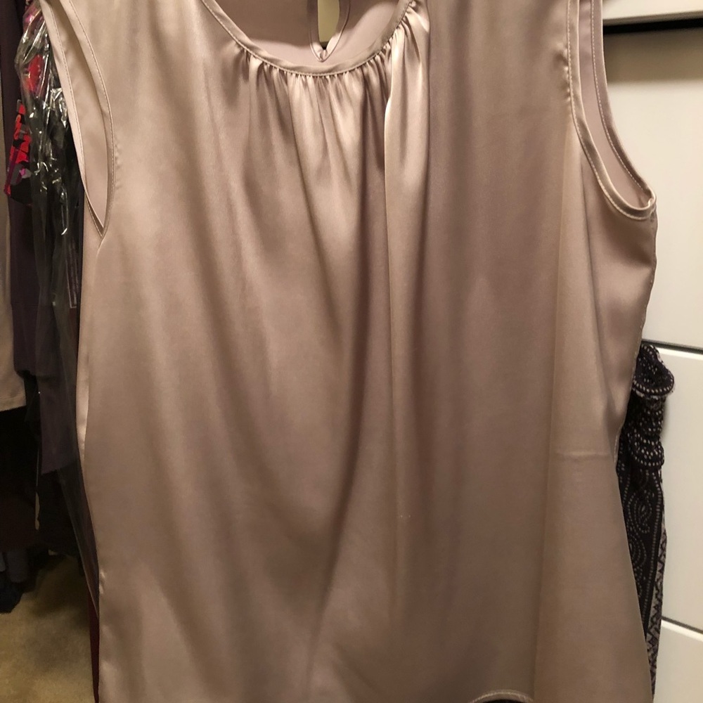 Neutral silky shell